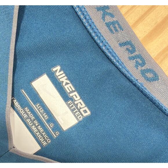 Nike Pro Shirt Womens Size L Fitted Blue Short Sleeve - Picture 3 of 5